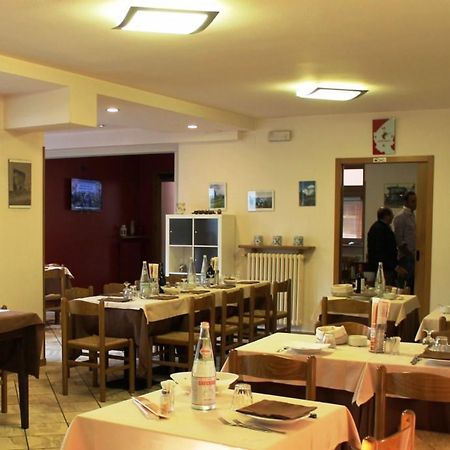 Bar Trattoria Colombina Affittacamere ボッシコ エクステリア 写真